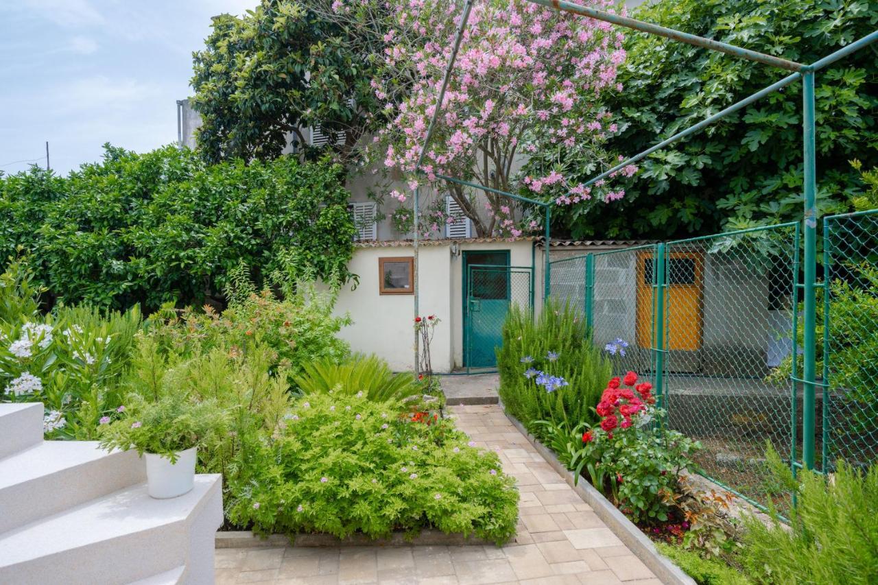 Garden apartment Vela Luka Buitenkant foto